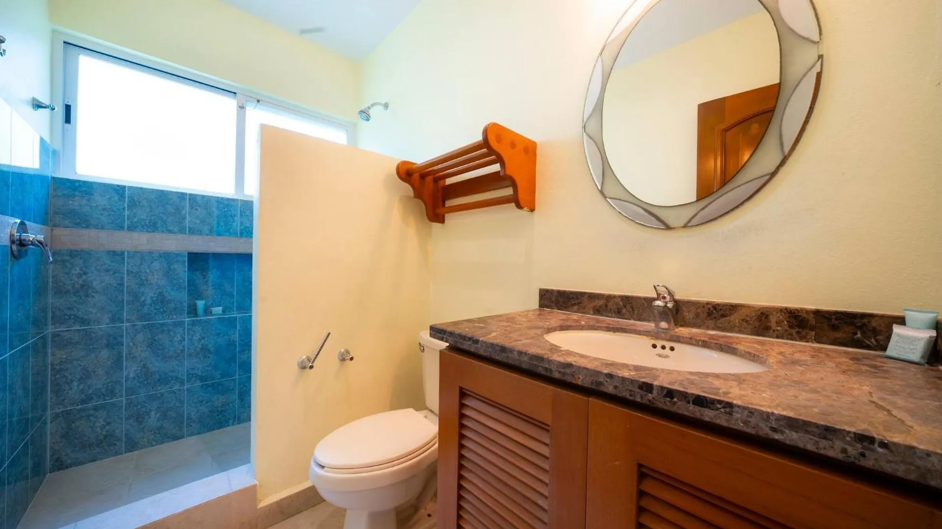 Villa With 4 Bedrooms - Spacious Oceanview With Private Pool At Playacar Phase I Pura Vida Playa del Carmen México