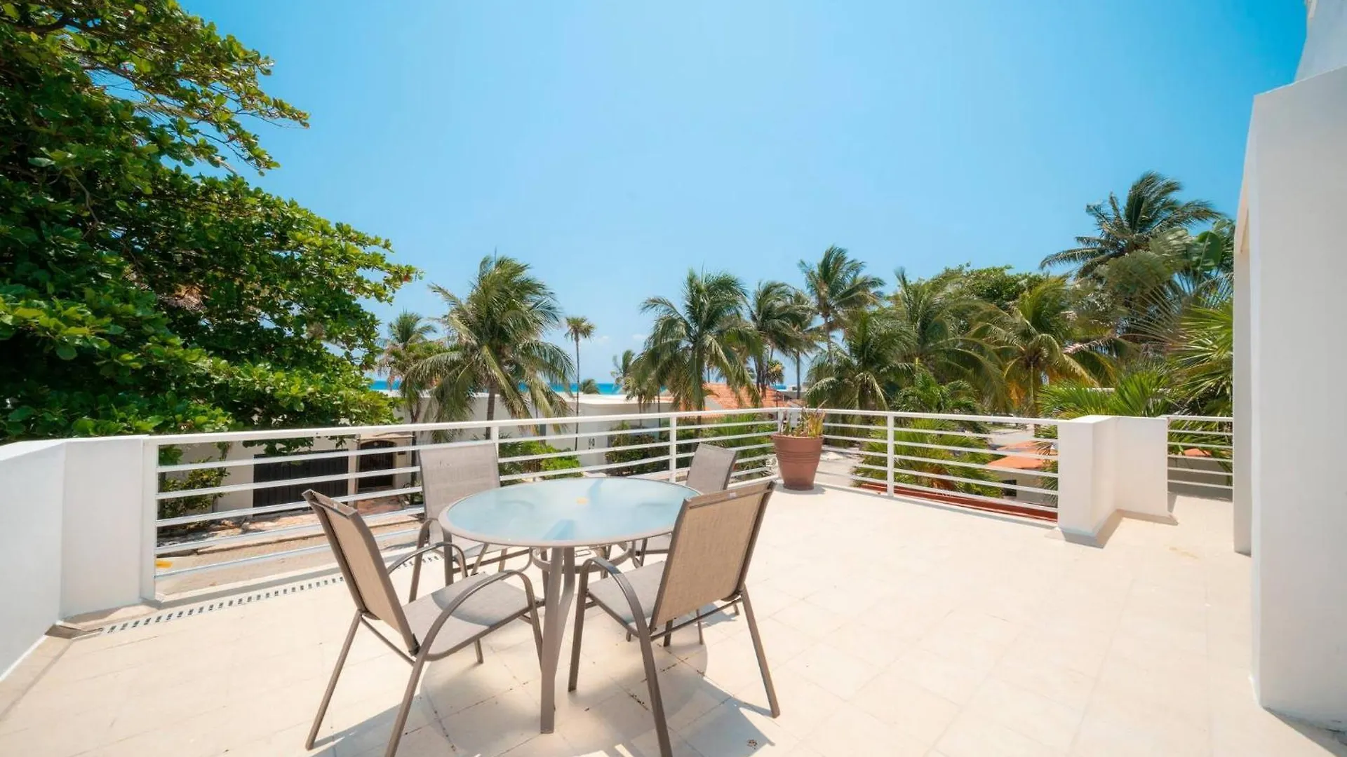 Villa With 4 Bedrooms - Spacious Oceanview With Private Pool At Playacar Phase I Pura Vida Playa del Carmen