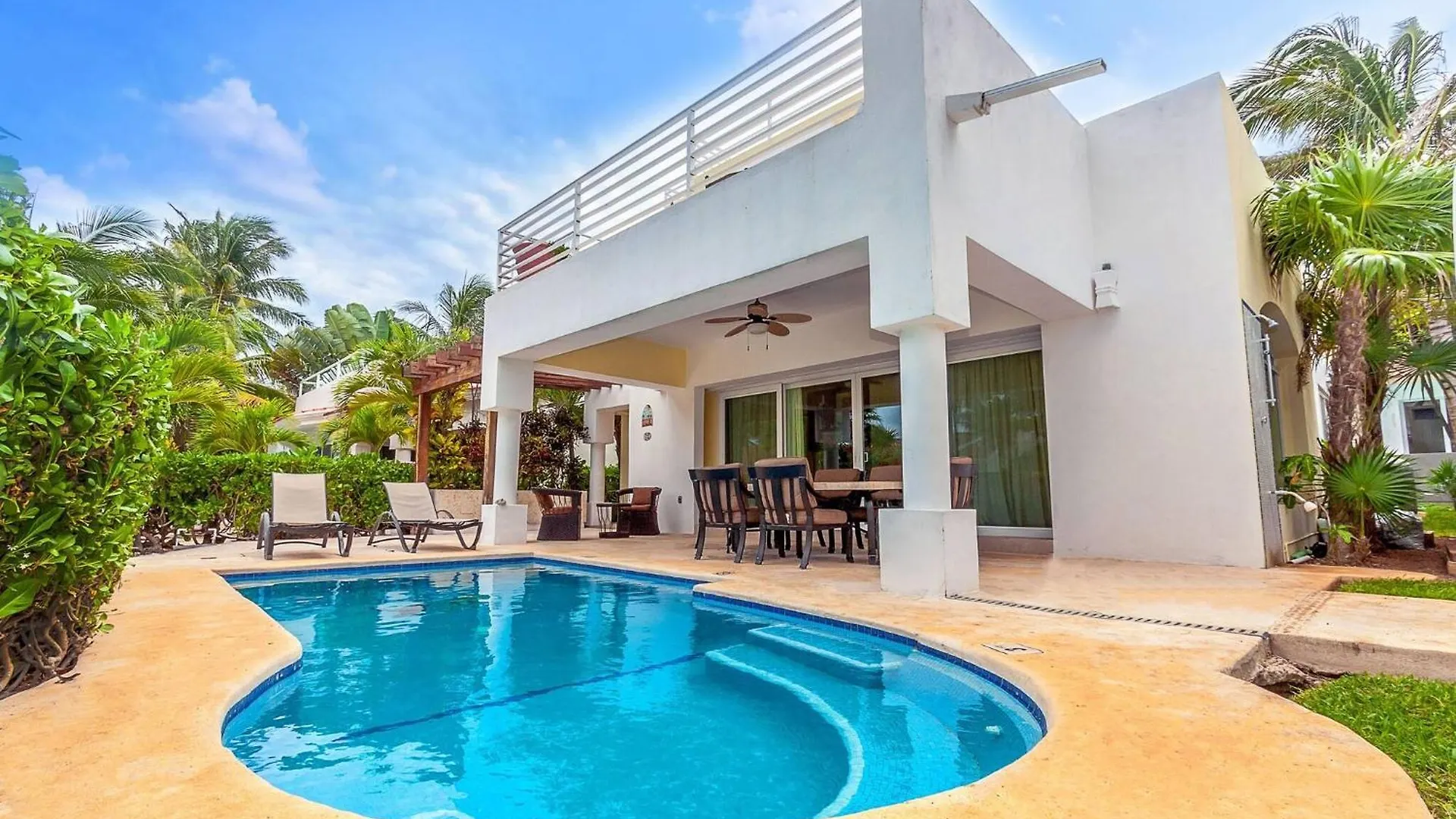 הקונטקטים של Villa With 4 Bedrooms - Spacious Oceanview With Private Pool At Playacar Phase I Pura Vida